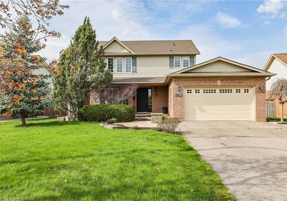 5129-crimson-king-way-beamsville-ontario-40720255