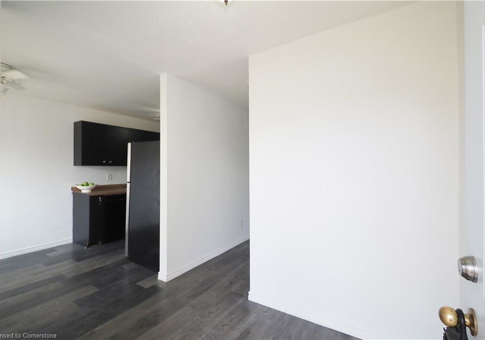 10-mill-creek-road-cambridge-ontario-40720552