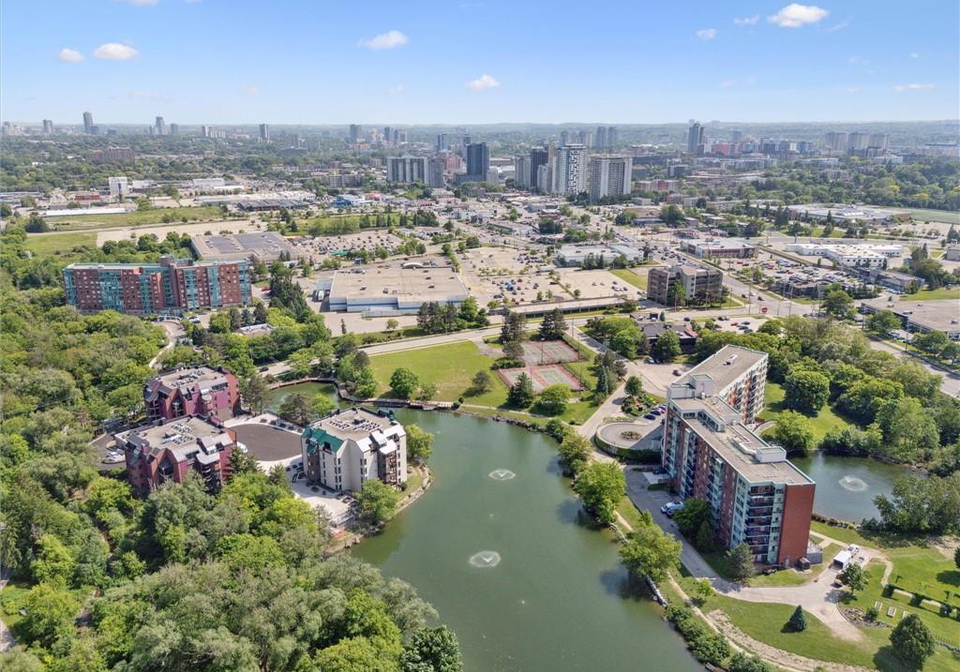 54-blue-springs-drive-waterloo-ontario-40720625