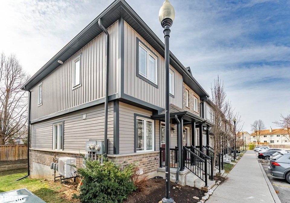 350-dundas-street-s-waterloo-ontario-40720686