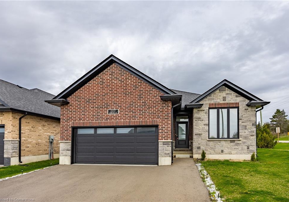 207-gibbons-street-waterford-ontario-40720851