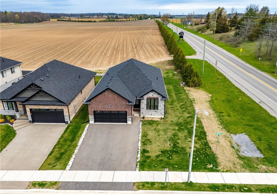 207-gibbons-street-waterford-ontario-40720851