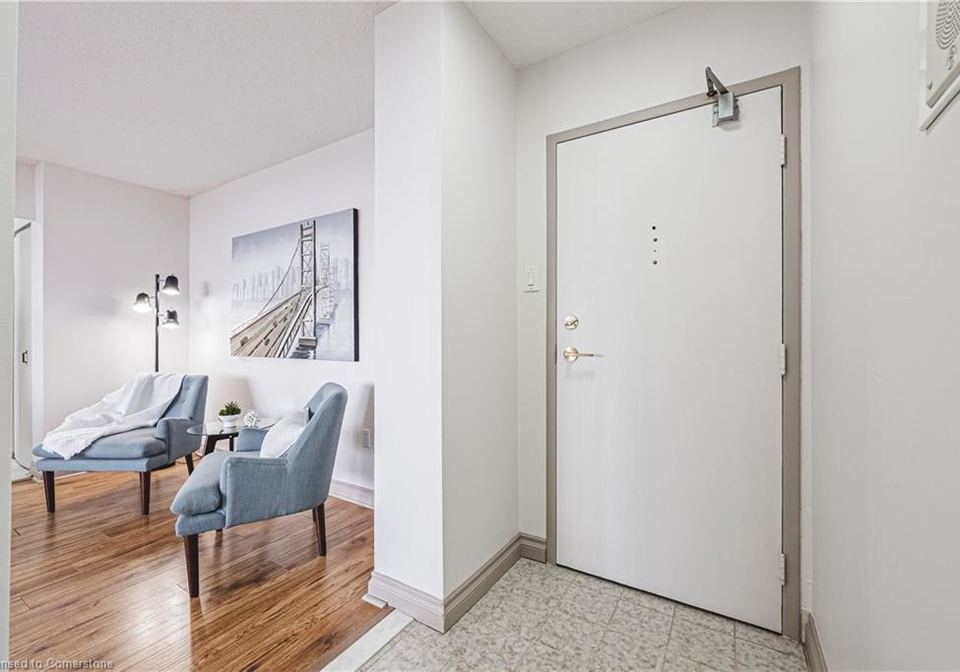 2055-upper-middle-road-burlington-ontario-40720975