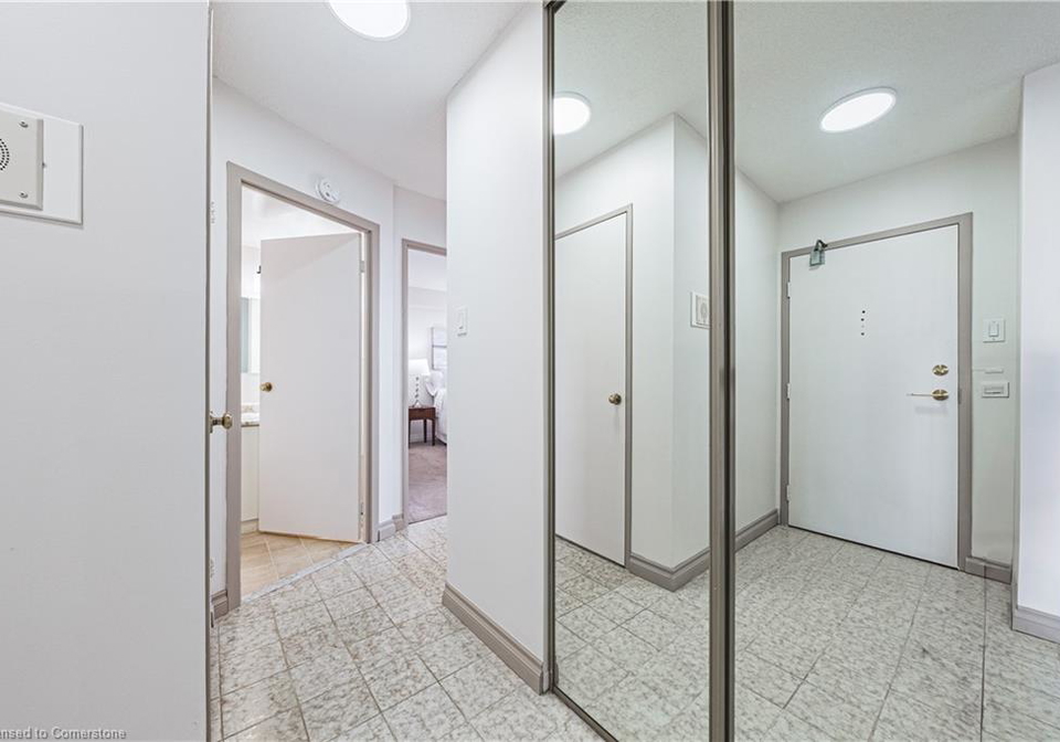 2055-upper-middle-road-burlington-ontario-40720975
