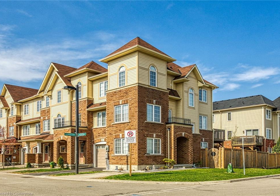 2-england-terrace-stoney-creek-ontario-40721034