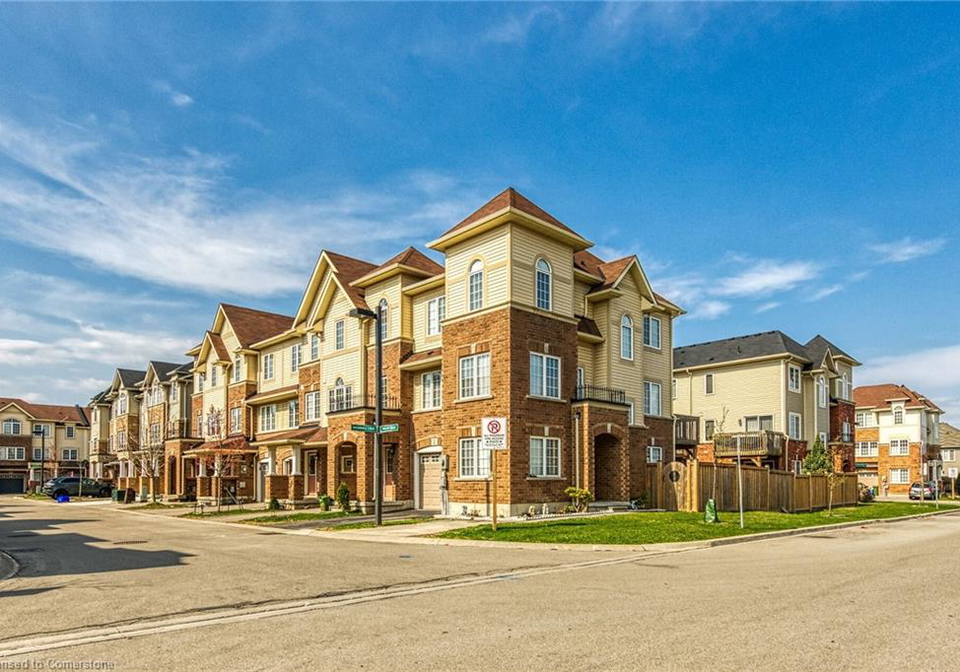 2-england-terrace-stoney-creek-ontario-40721034