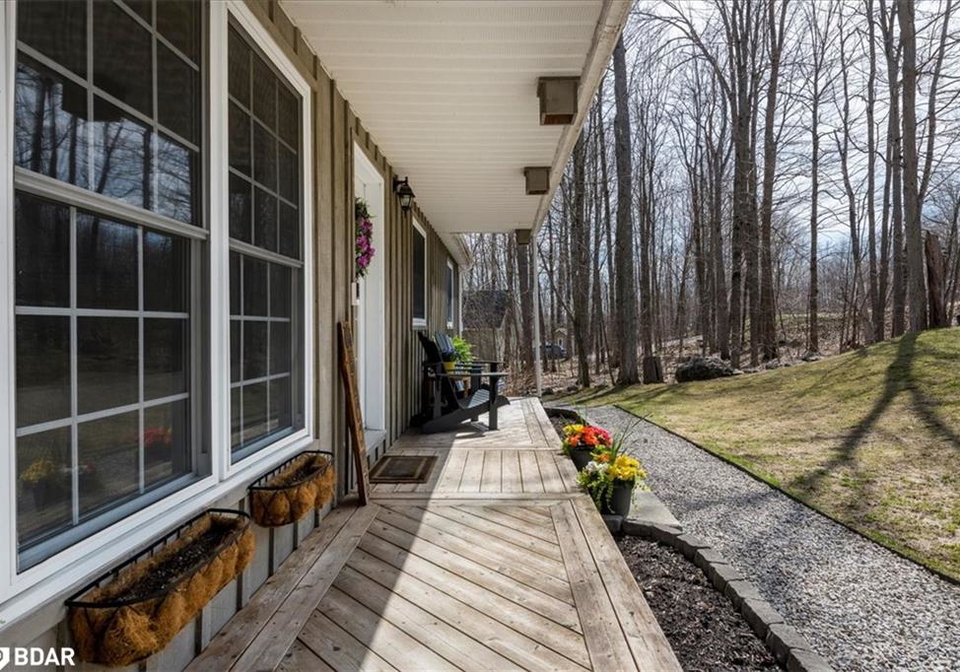 5-snowshoe-trail-moonstone-ontario-40721290