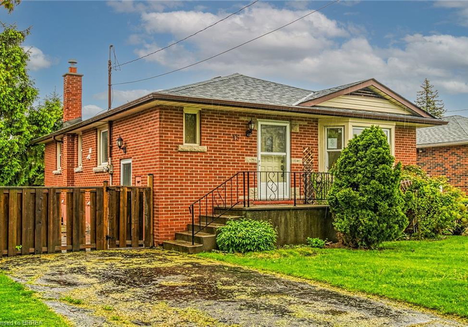15-darcy-court-hamilton-ontario-40722066
