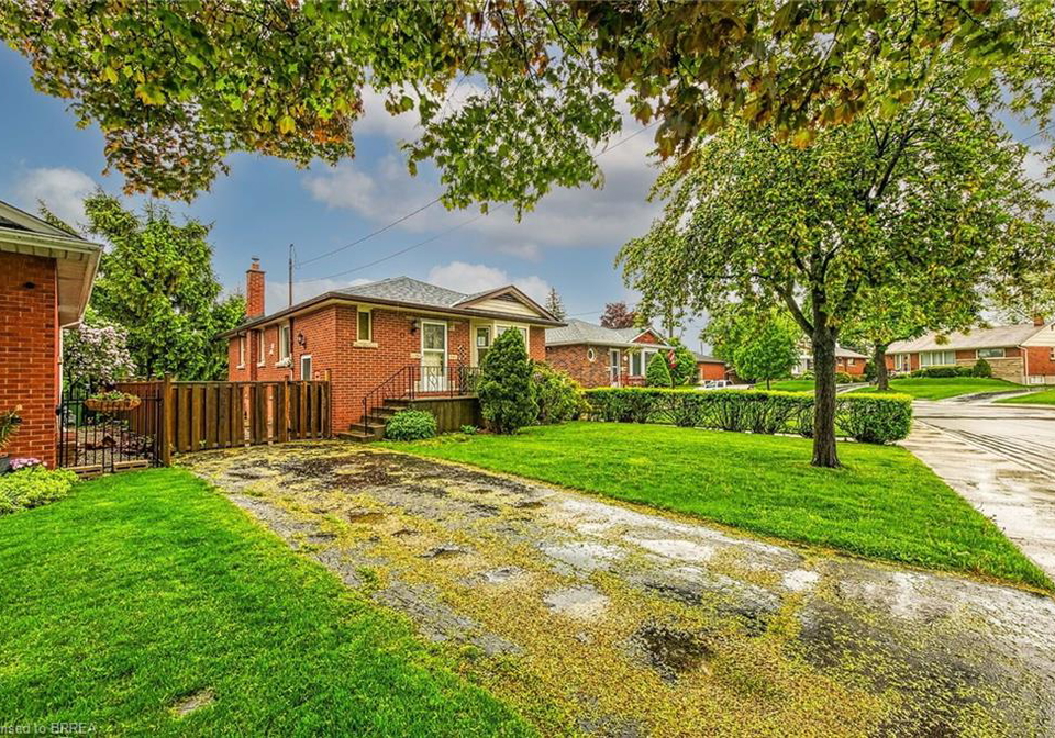 15-darcy-court-hamilton-ontario-40722066