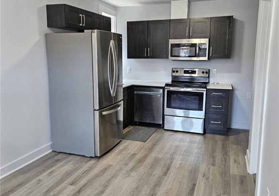 917-main-st-e-street-hamilton-ontario-40722462