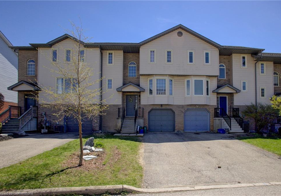 641-grange-crescent-waterloo-ontario-40722811