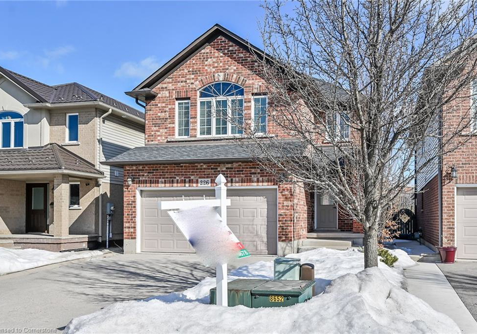 226-spring-valley-crescent-hamilton-ontario-40722857