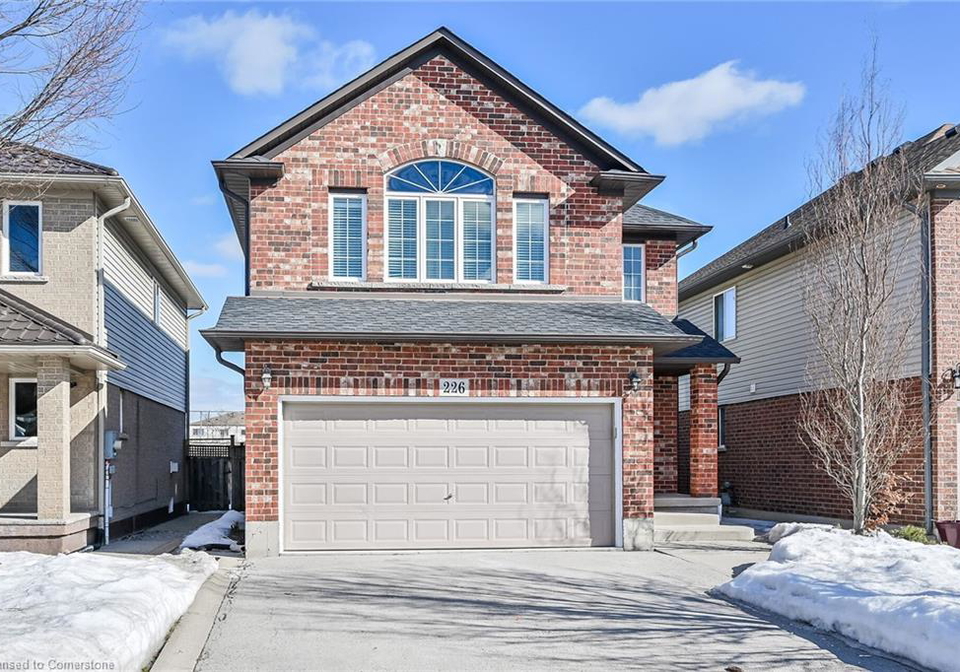 226-spring-valley-crescent-hamilton-ontario-40722857