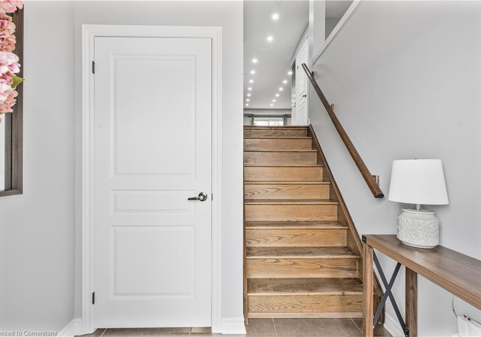 138-crafter-crescent-stoney-creek-ontario-40722886
