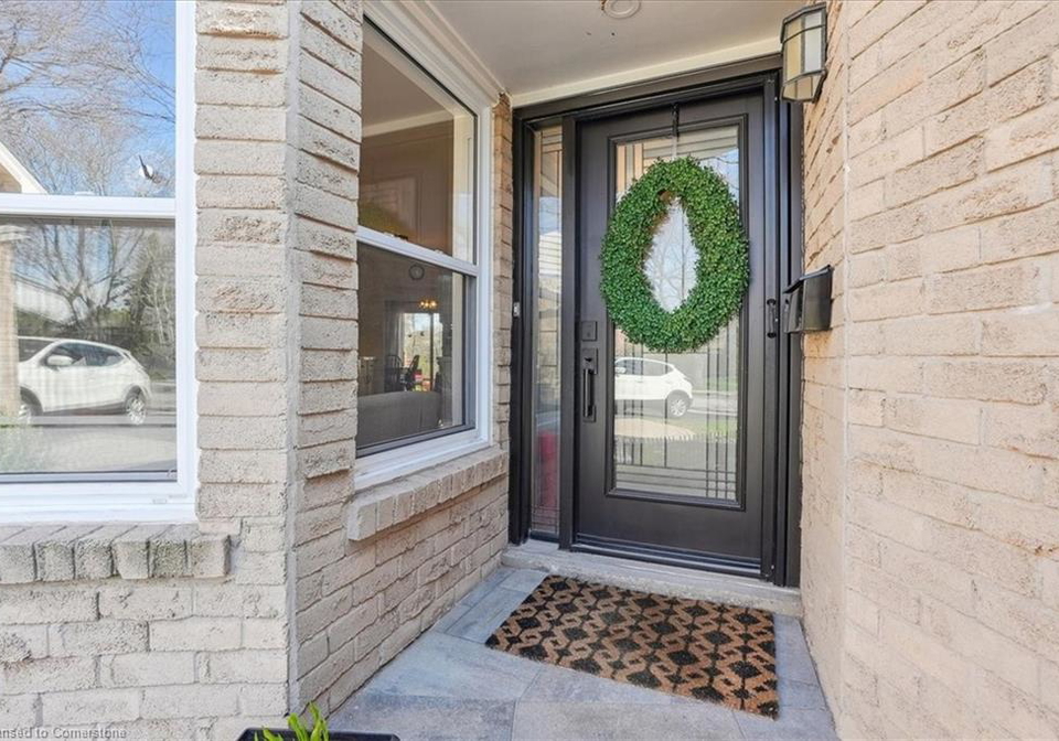 1044-runnymead-crescent-oakville-ontario-40722894