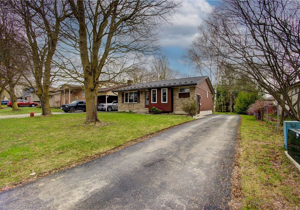 271-forest-glen-crescent-mount-forest-ontario-40723005