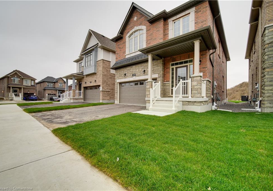 129-lumb-drive-cambridge-ontario-40723014