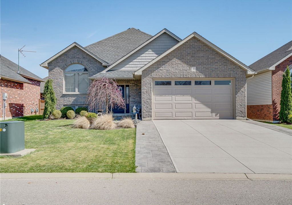 6-redbud-crescent-simcoe-ontario-40723558