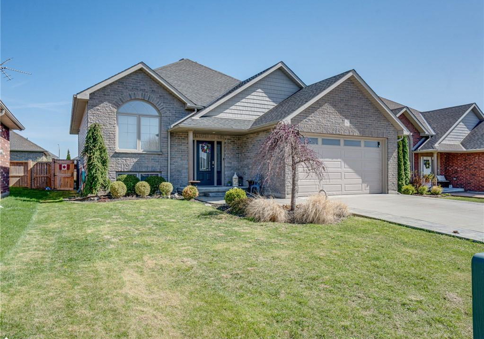 6-redbud-crescent-simcoe-ontario-40723558