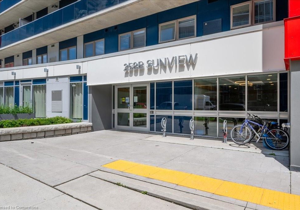 258b-sunview-street-waterloo-ontario-40723728