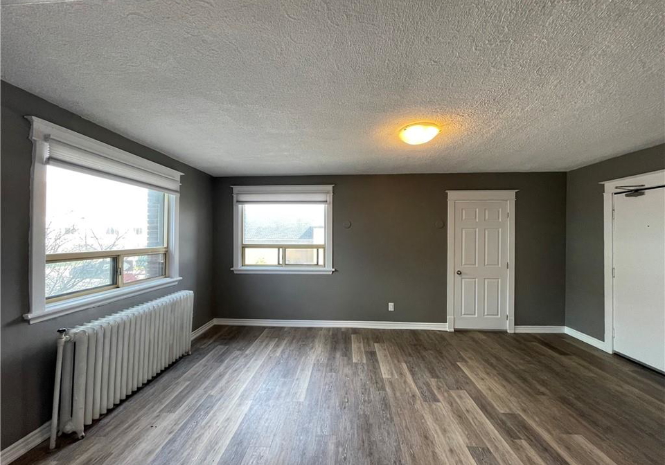 468-main-street-e-hamilton-ontario-40723783