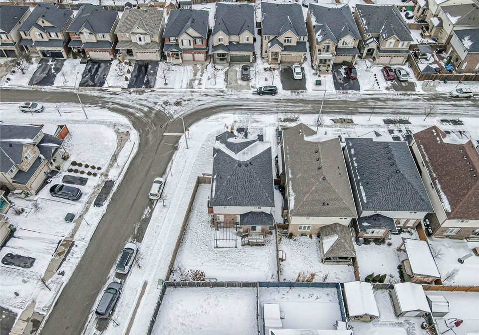26-winslow-way-stoney-creek-ontario-40723837