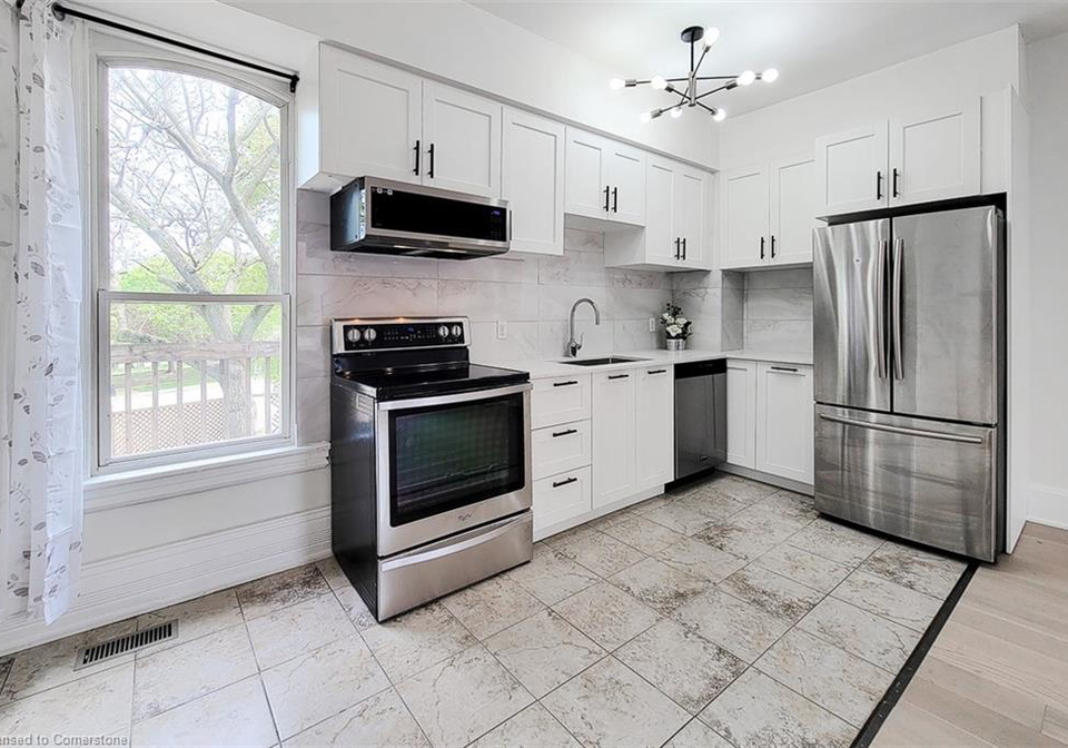 115-main-street-w-grimsby-ontario-40724241