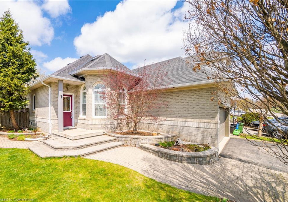 1-strathroy-crescent-waterdown-ontario-40724275