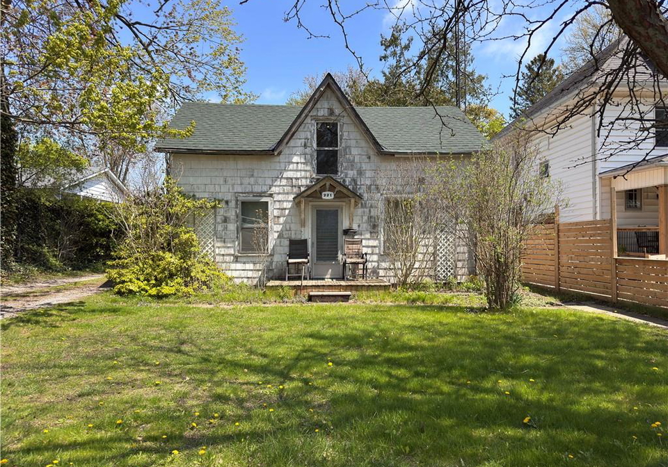 221-norfolk-street-n-simcoe-ontario-40724445