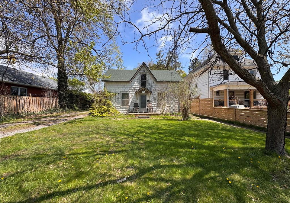 221-norfolk-street-n-simcoe-ontario-40724445