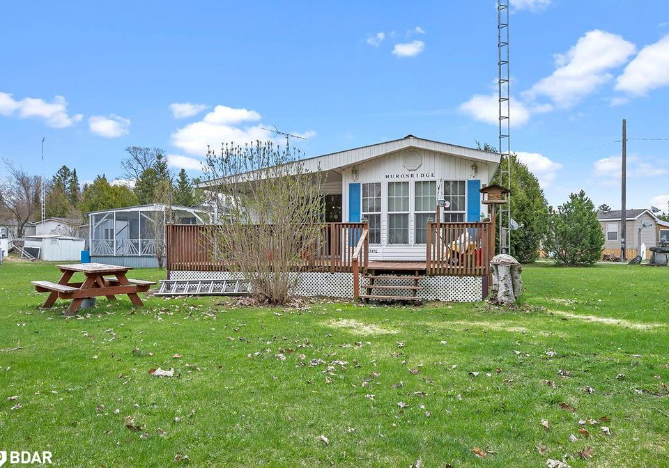 1802-county-road-121-fenelon-falls-ontario-40724487