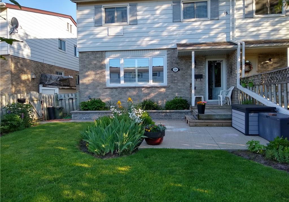 16-oakhill-drive-brantford-ontario-40724658
