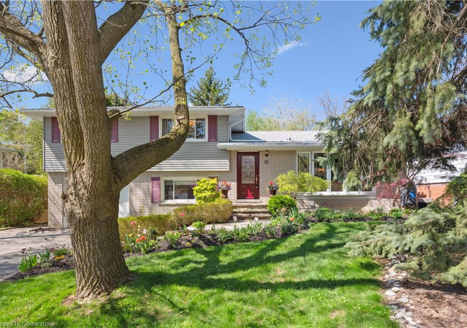 61-larkspur-crescent-kitchener-ontario-40725317
