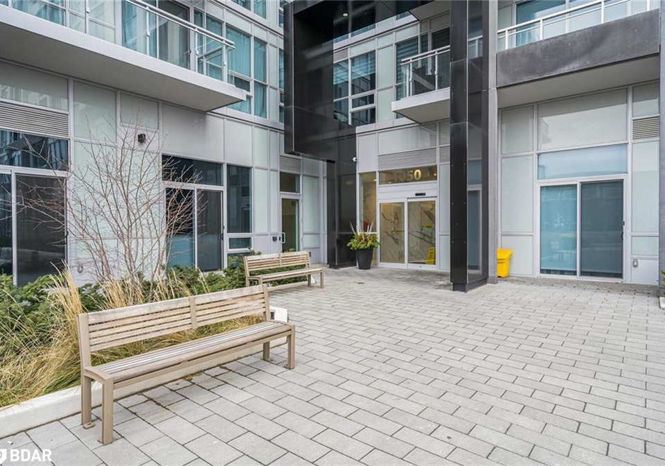 1050-main-street-milton-ontario-40725615