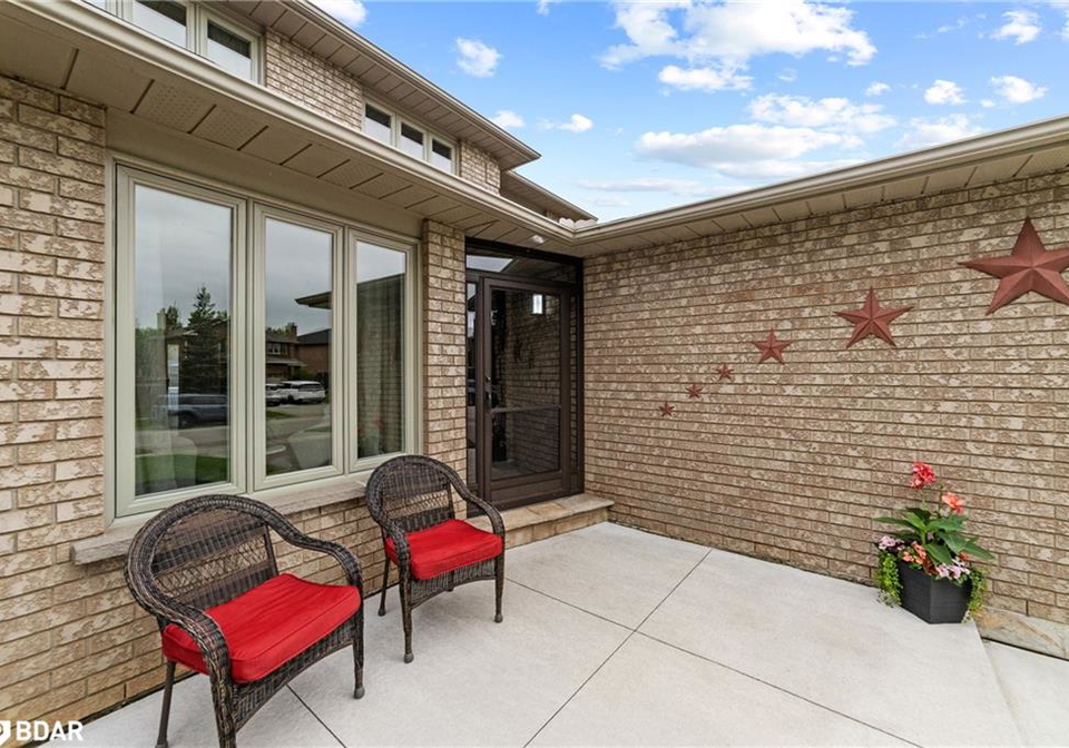 42-fellowes-crescent-waterdown-ontario-40726105