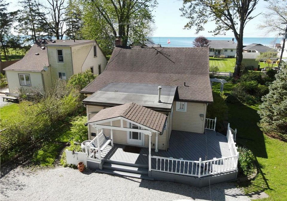 933-twin-gables-drive-essex-ontario-40726221