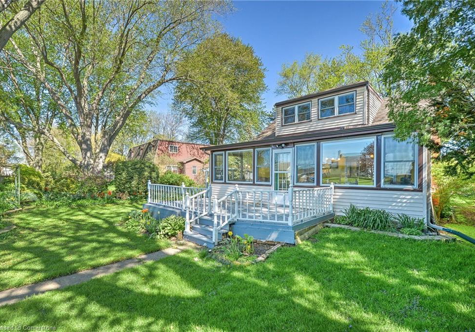 933-twin-gables-drive-essex-ontario-40726221