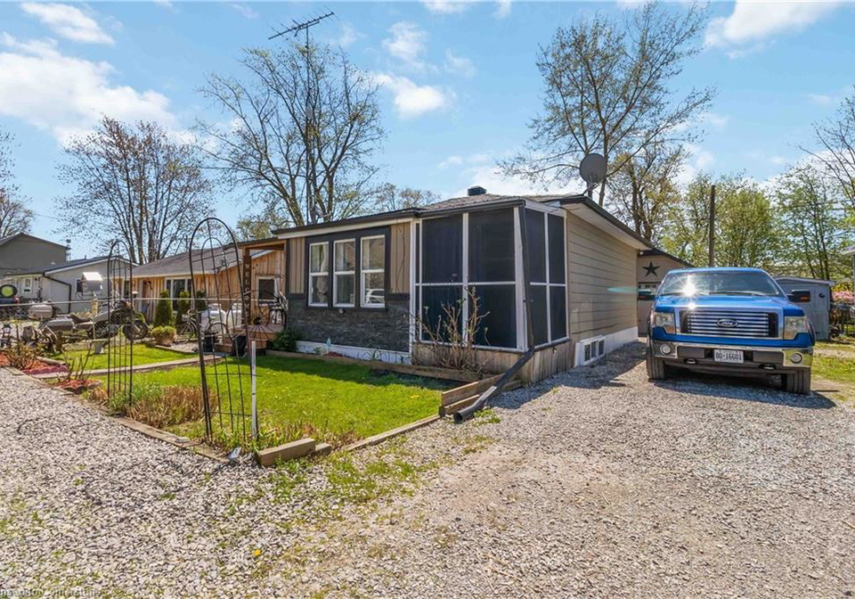 24-melville-lane-selkirk-ontario-40726493
