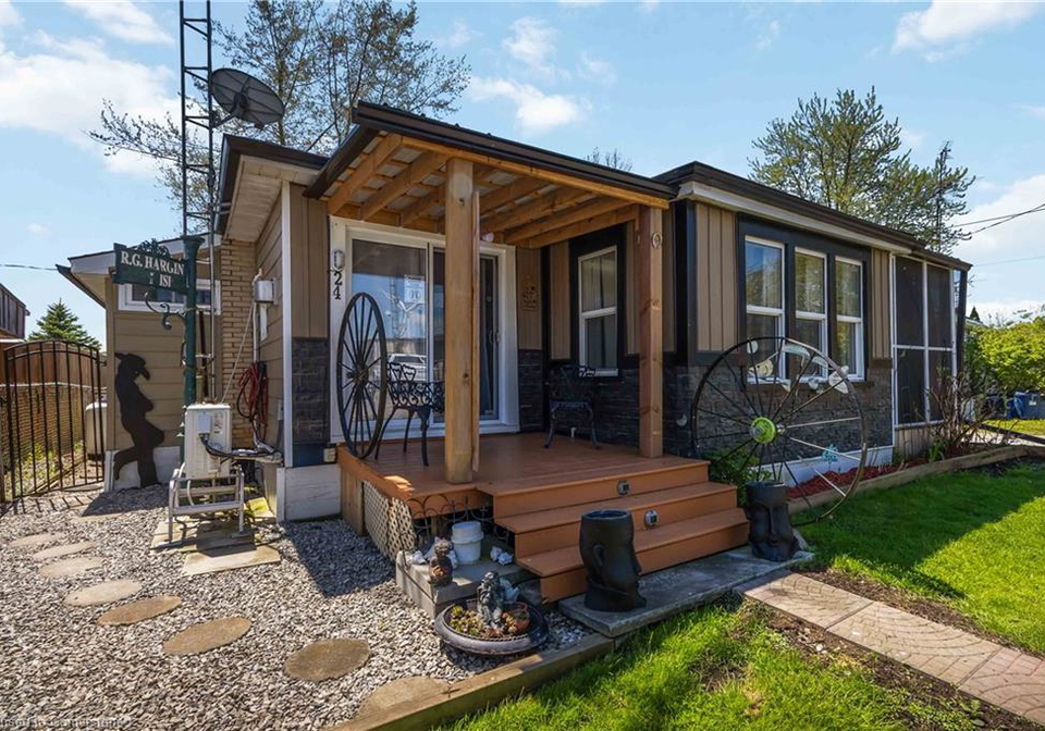 24-melville-lane-selkirk-ontario-40726493