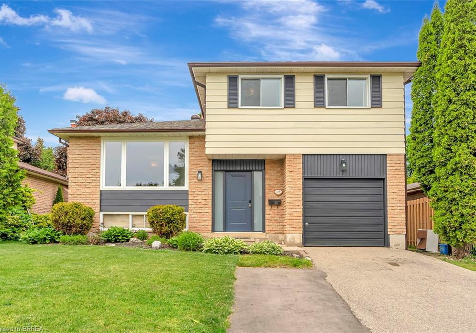 25-trillium-way-paris-ontario-40726564