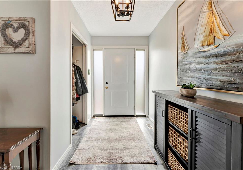 25-trillium-way-paris-ontario-40726564
