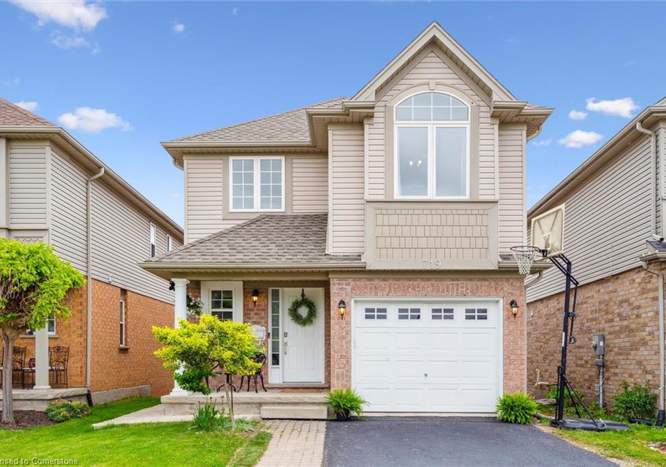 719-grand-banks-drive-waterloo-ontario-40726881
