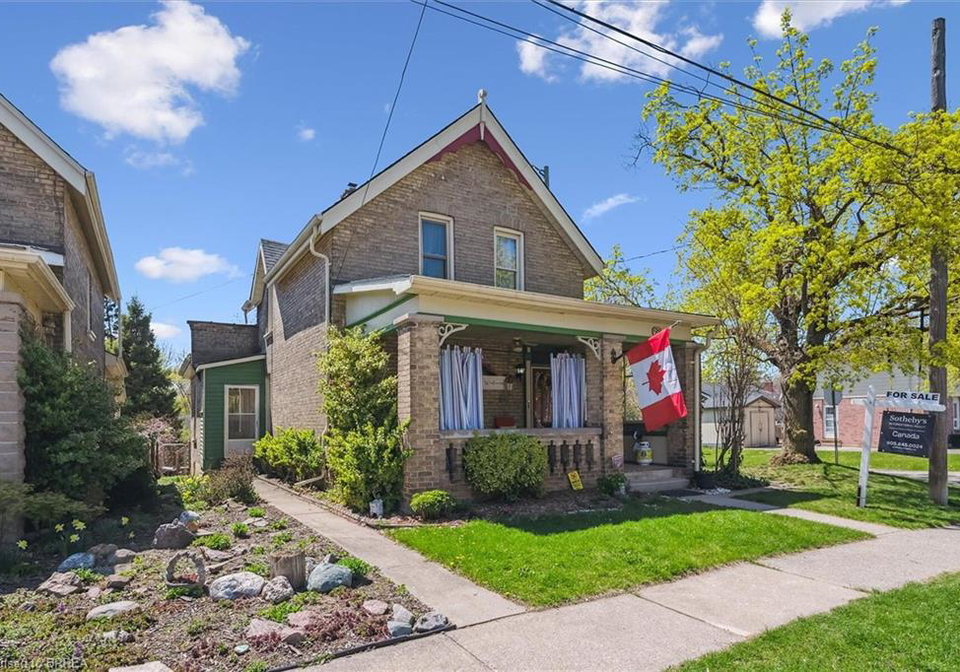 98-walnut-street-paris-ontario-40726900