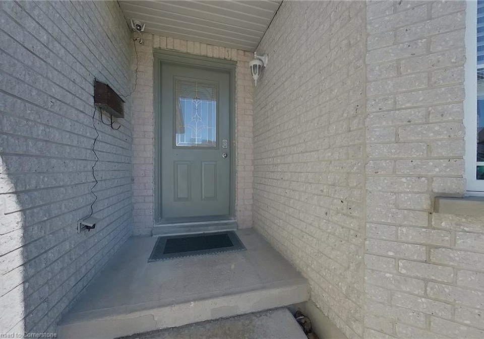 90-deerpath-drive-guelph-ontario-40727045
