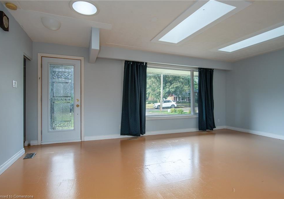 26-summit-avenue-kitchener-ontario-40727134