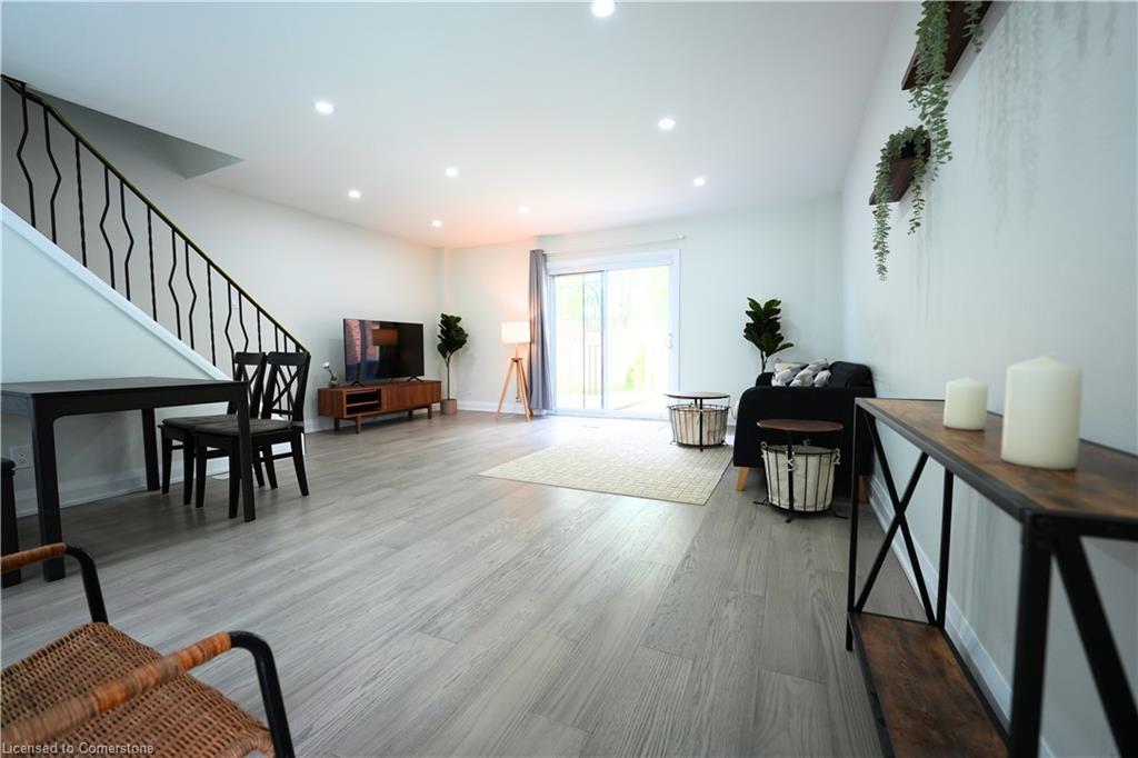 136-jansen-avenue-kitchener-ontario-40727237