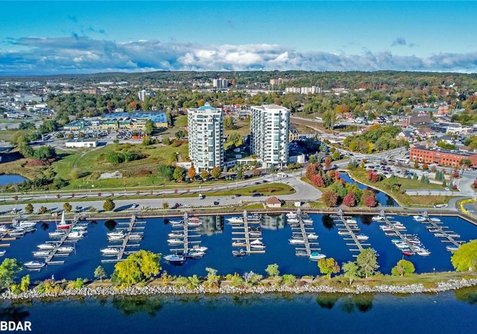 2-toronto-street-barrie-ontario-40727577