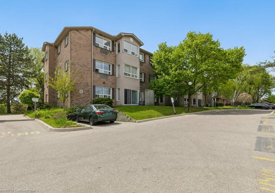 30-hugo-crescent-kitchener-ontario-40727649