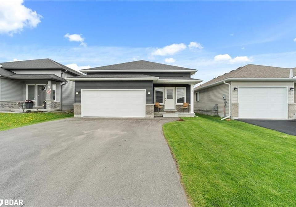 8-caleb-crescent-frankford-ontario-40727824