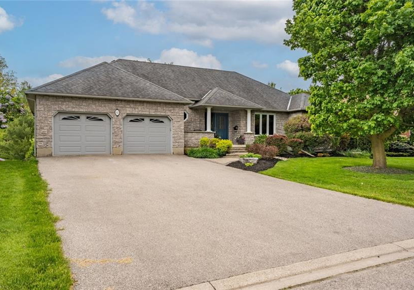 92-race-street-paris-ontario-40727841